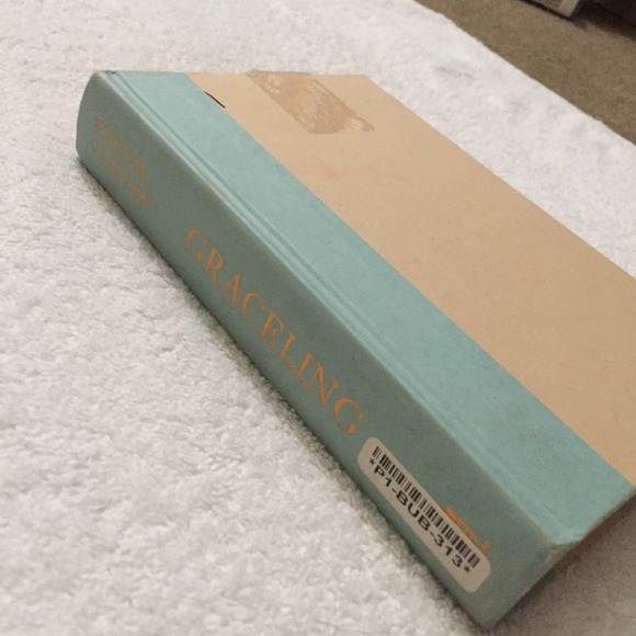 Graceling - Hardcover Book - Picture 1 of 6